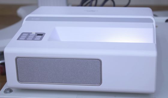 Buen precio UST Laser WUXGA Enseñanza en el aula Proyector de tiro corto 4K 4200lm en línea
